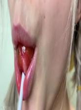 学校里的浪女孩封面