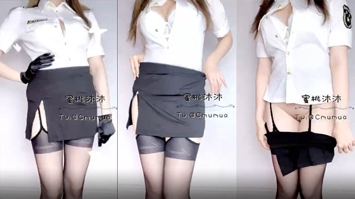 蜜桃美女秀逼快来欣赏.封面